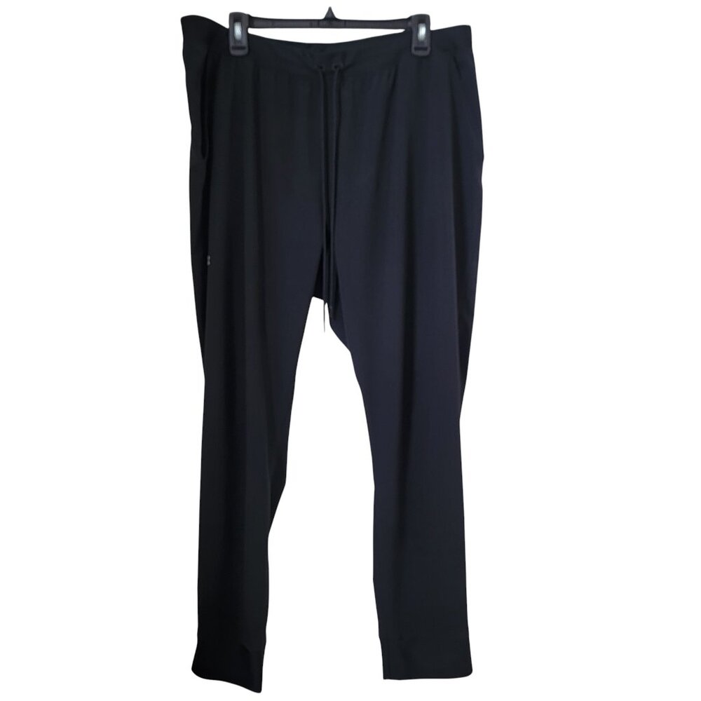 Under Armour Size XXL Black HeatGear Joggers, Gently Used Condition